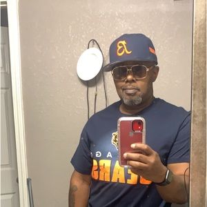 Meet your Posher, Marshall